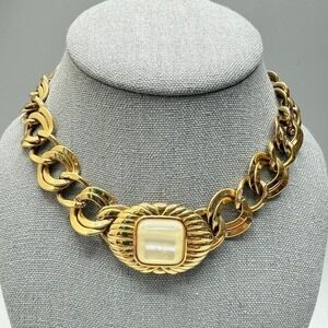Chunky Vintage MONET Gold Tone Mother of Pearl Choker Necklace 14" Adjustable